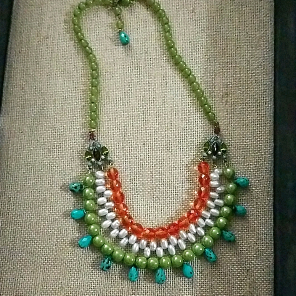 NECKLACE - Picture 2 of 2